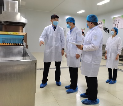 護航開學(xué)季 柳江區(qū)開展校外供餐單位食品安全檢查與檢測服務(wù)